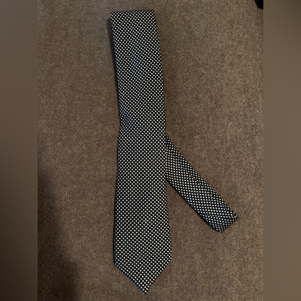 Thomas Pink Black and White Tie
